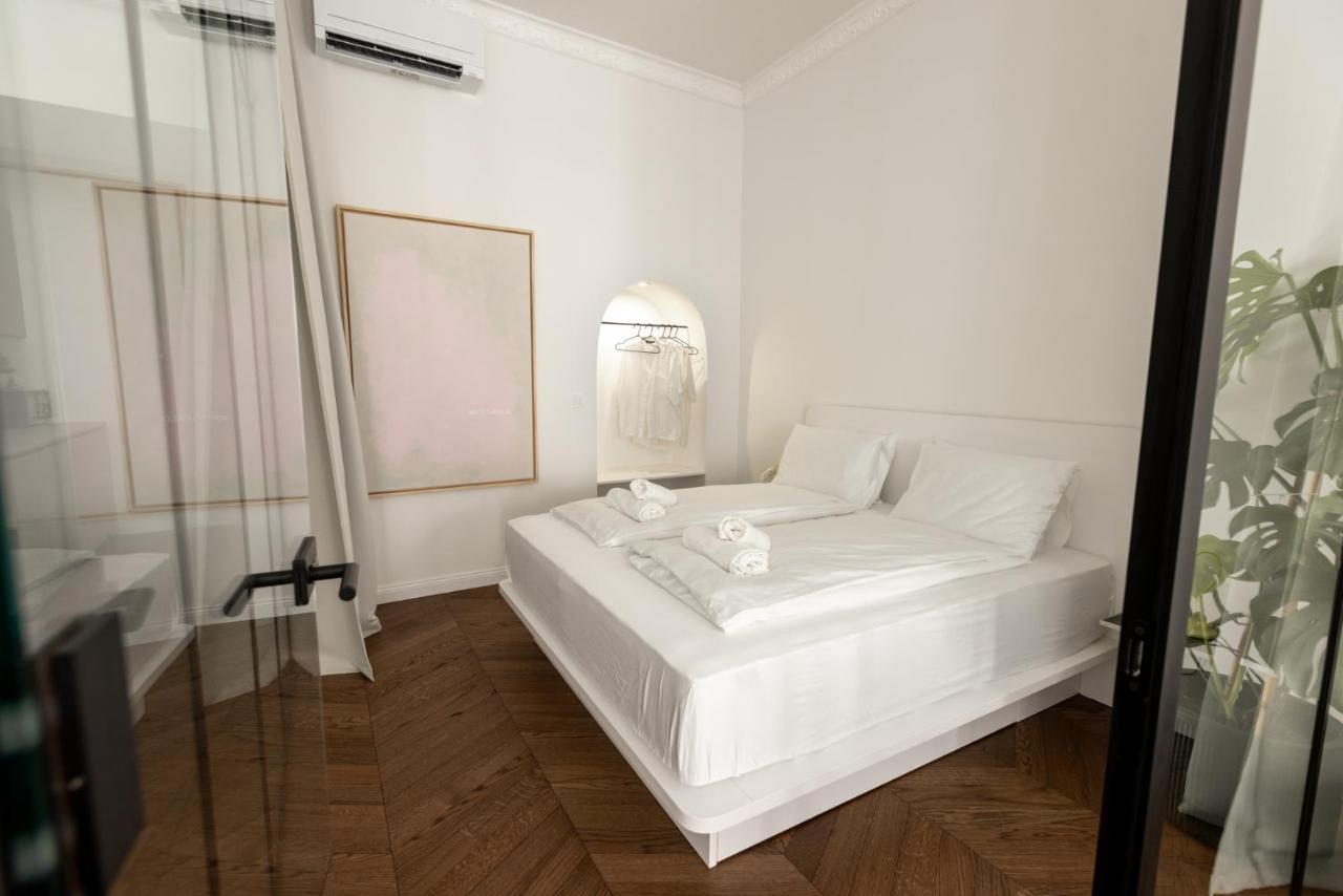 Swanky Residence, 4 Stars, Centre, Free Parking Apartment