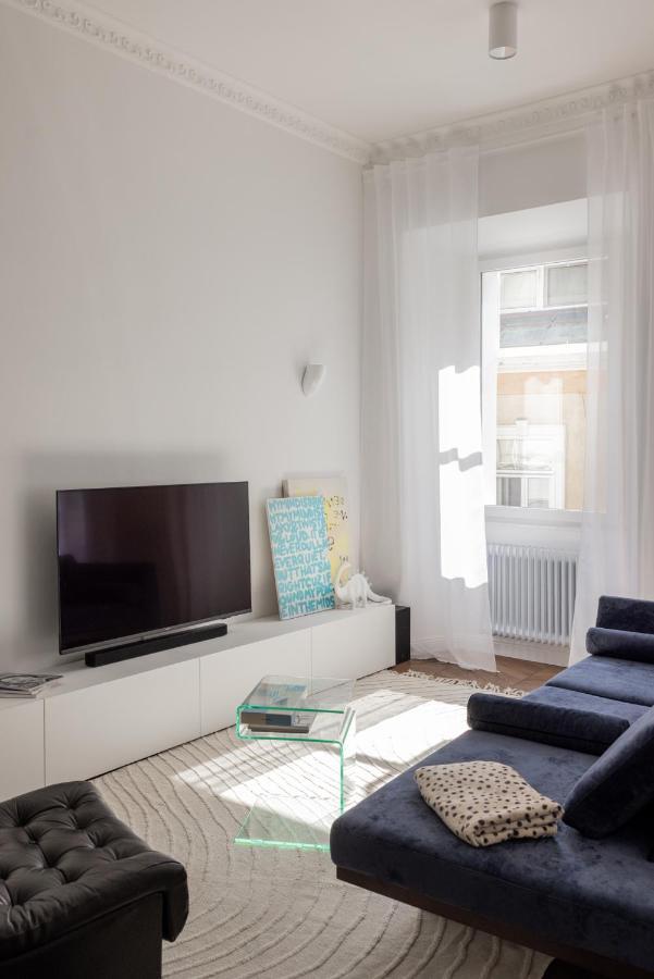 Apartment Swanky Residence, 4 Stars, Centre, Free Parking